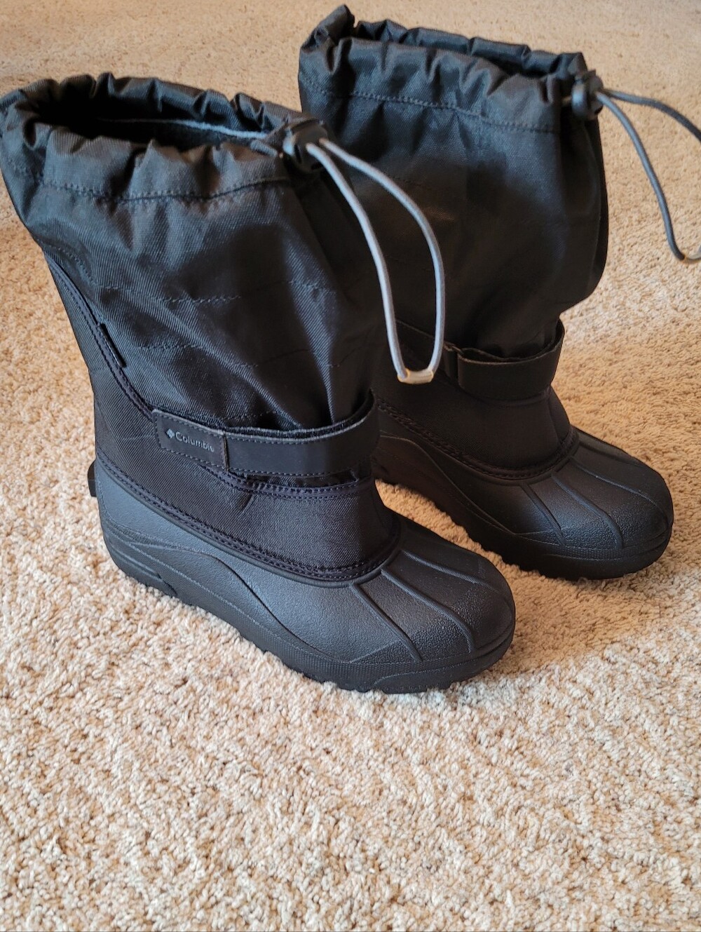 Columbia Womens Black Waterproof Snow Boots Bungee Type Closure Like New 7